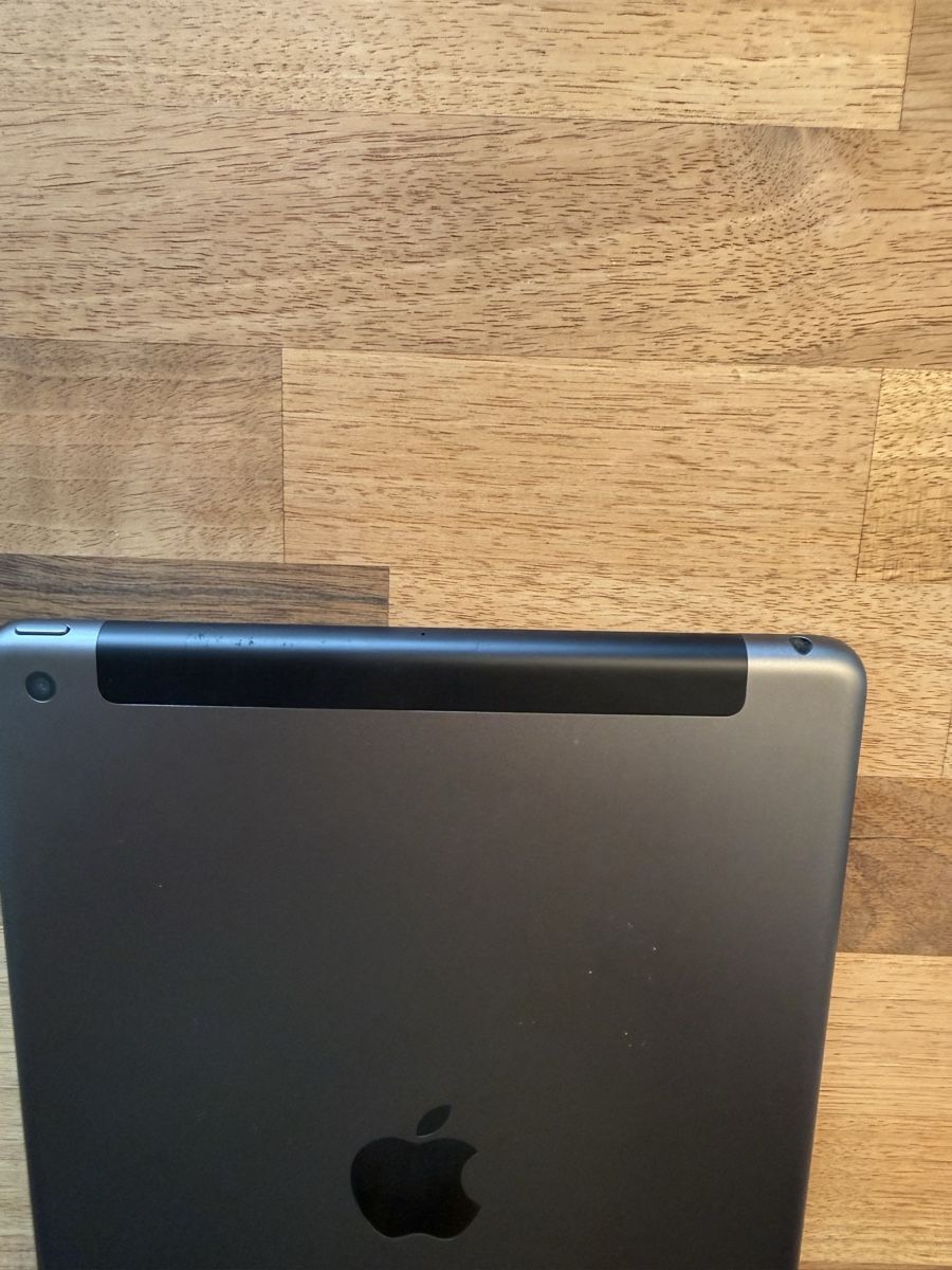 Apple Tablet PC: iPad 7 Generation 128gb mit Simkartenport – Usato da Sirnach venduto da Goforit2001 7