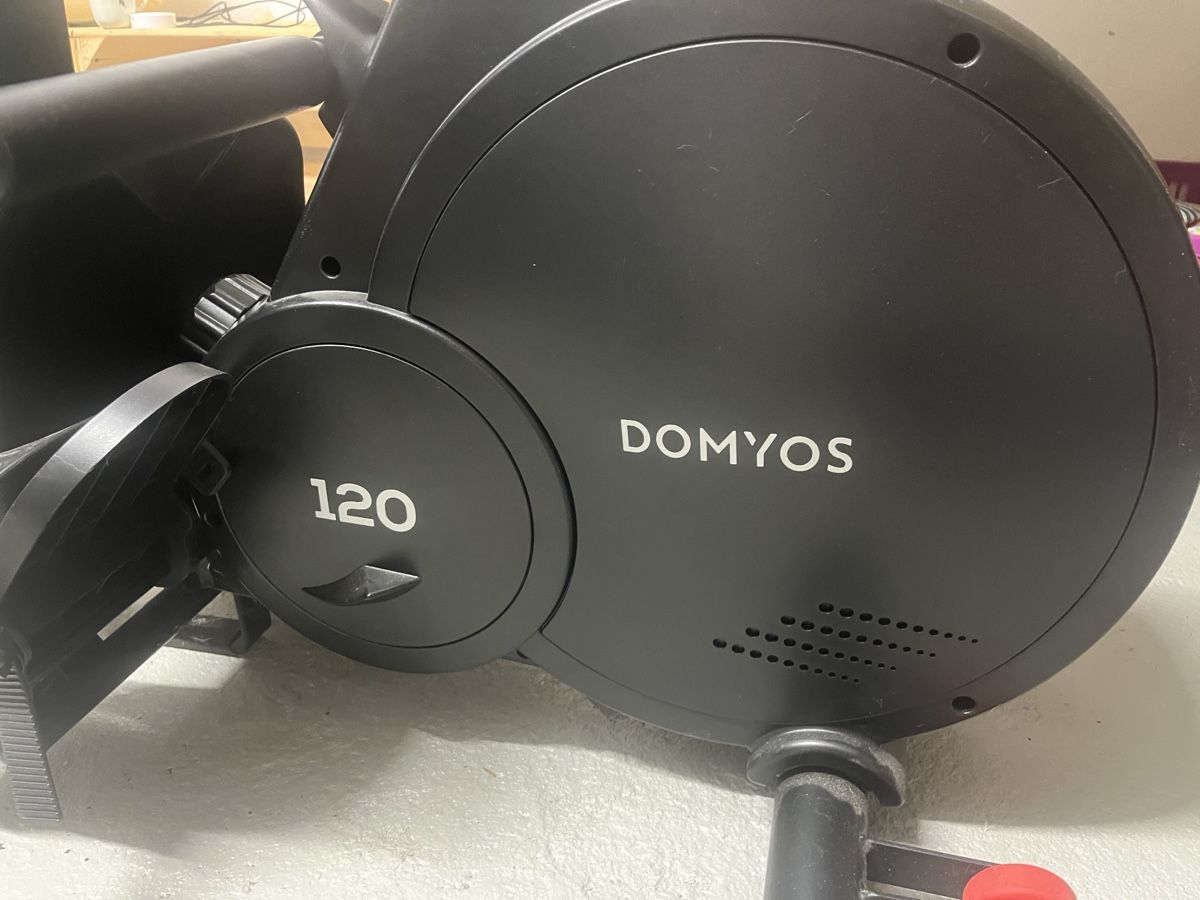 Decathlon Gommoni, kayak & canoe: DOMYOS Heimtrainer 120 gebrauchter Zustand – Usato da Thun venduto da Strangedog