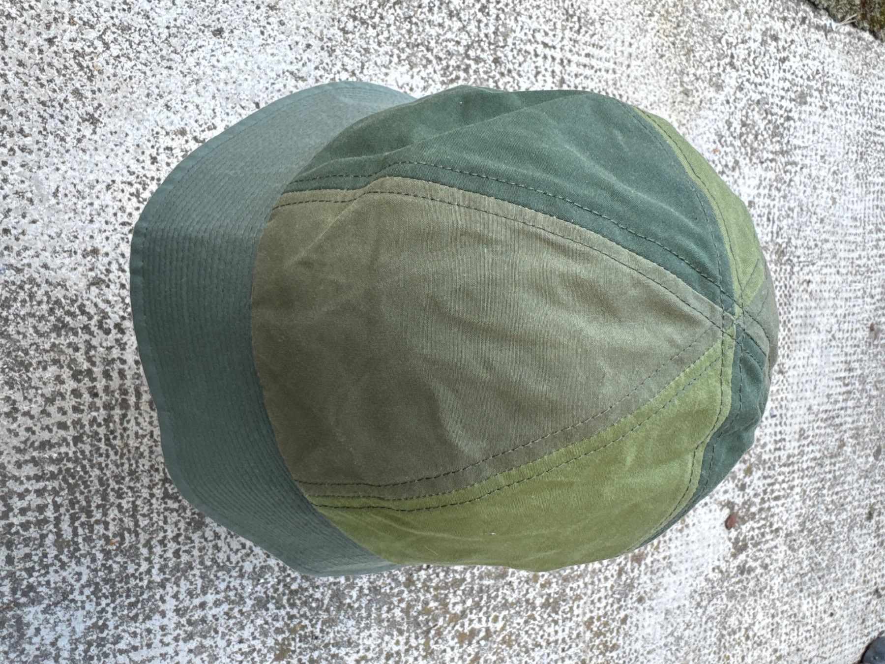 Copricapi, berretti & cappellini: Chapeau automne soleil 100% coton YMC – Nuovo e nell'imballaggio originale da Arnex-sur-Orbe venduto da cameleonfringant 1