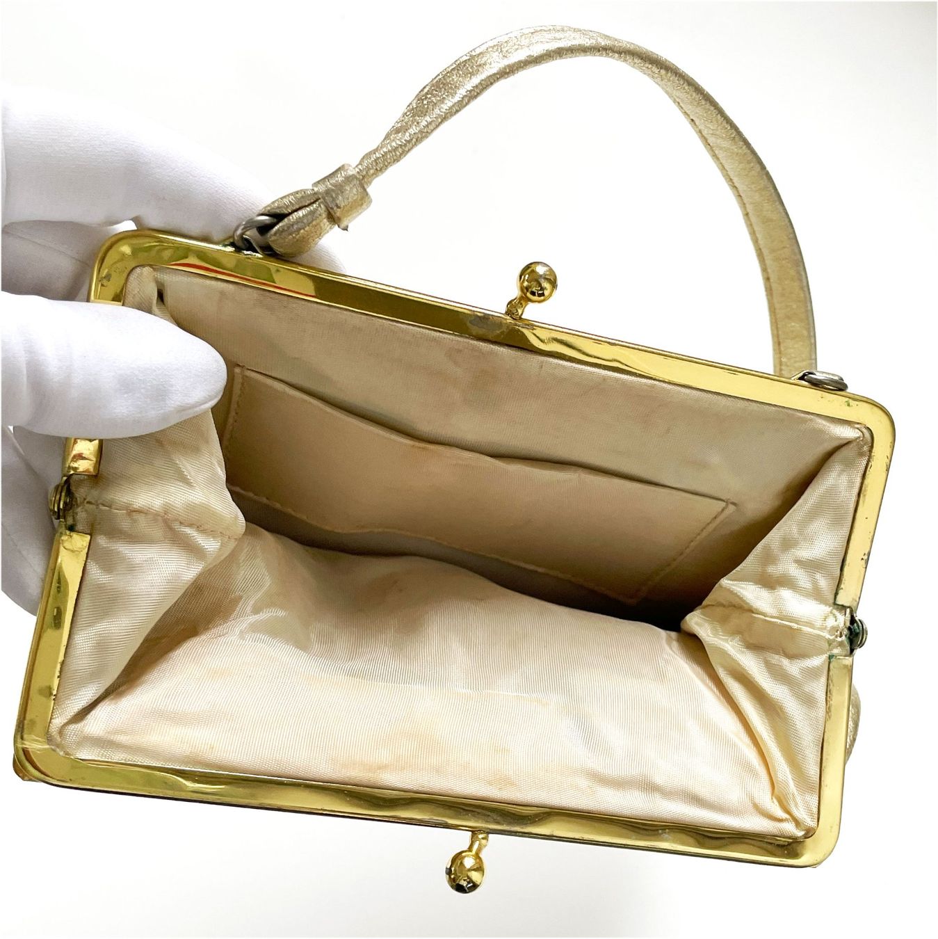 Borse da donna: Abendtäschchen Leder Gold VINTAGE 1970s – Usato da Brüttisellen venduto da Buxus 2