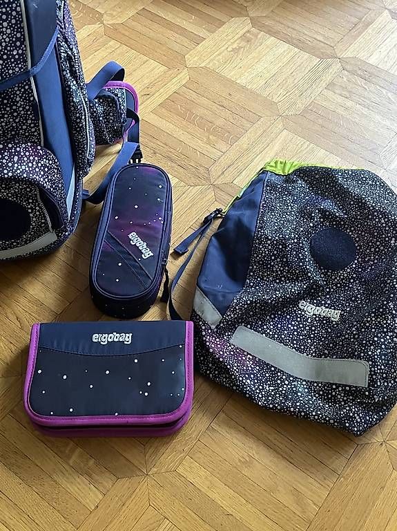 Ergobag Borse & Zaini: Ergobag Schulthek mit Turnbeutel und Mäppchen – Usato da Zürich venduto da til_yf9j 3