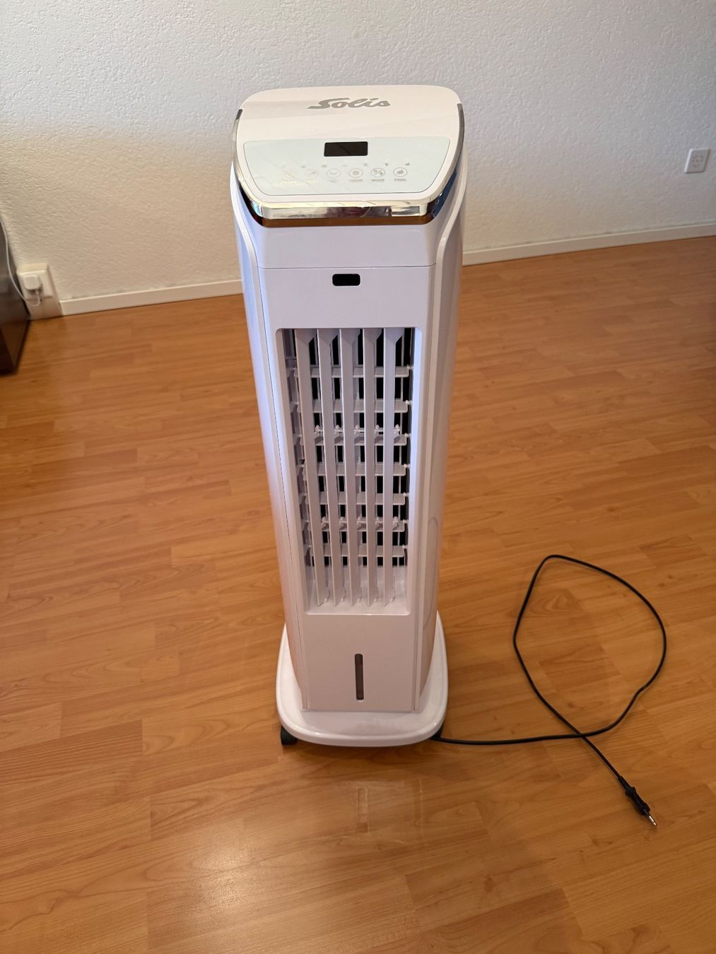 Solis Ventilatoren: Turmventilator Solis 7587 – Gebraucht aus Port von Rolfb