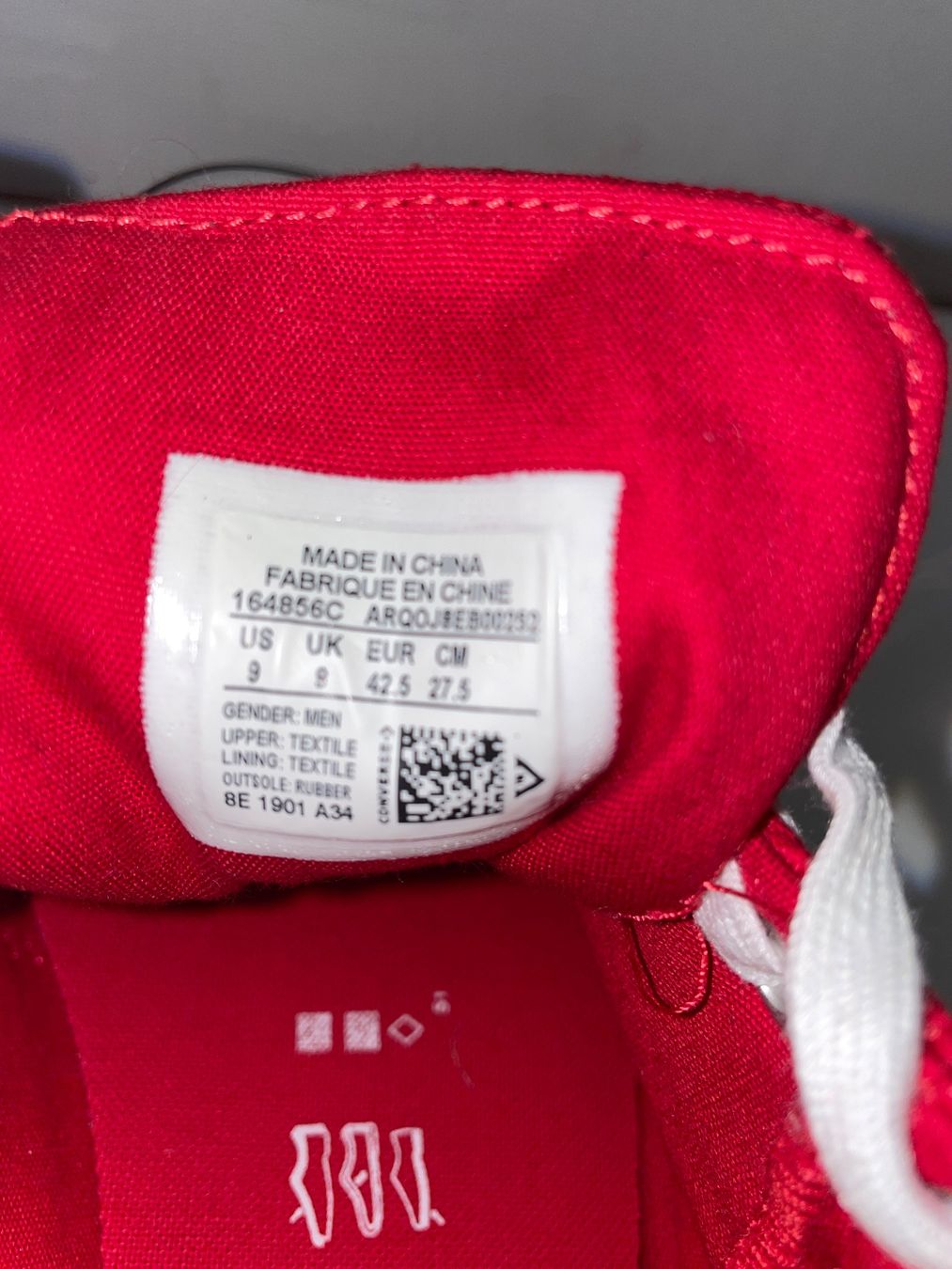 Converse Scarpe da uomo: NEUE, UNGETRAGENE rote Converse in Grösse 42.5 – Nuovo (secondo la descrizione) da Wolfhausen venduto da Mawere 2