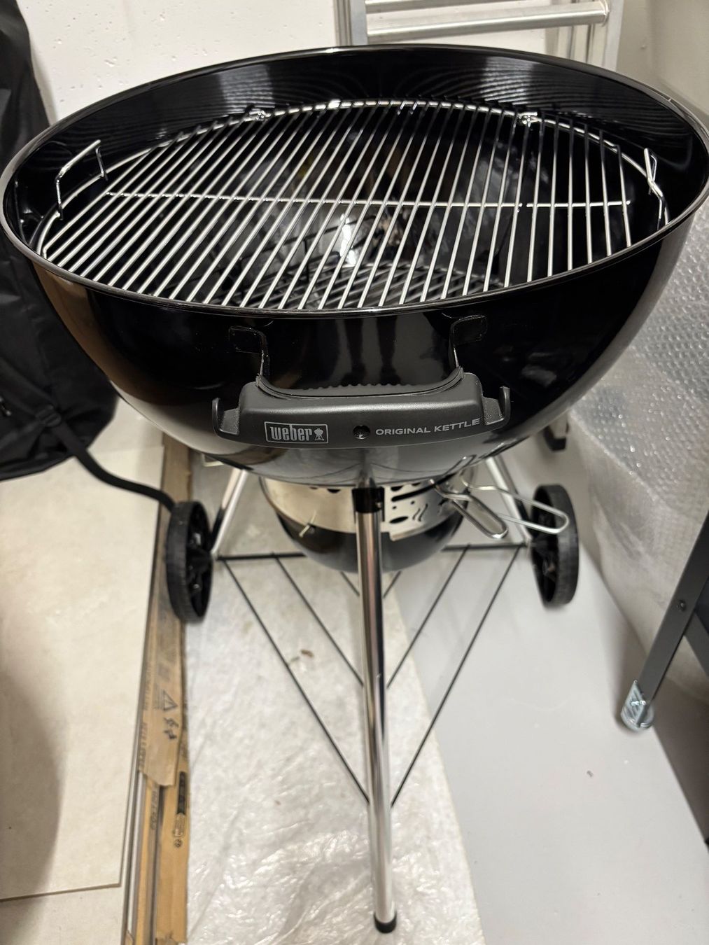 Weber Griglie: Weber Original Kettle E-5730 - 57 cm – Nuovo (secondo la descrizione) da Zürich venduto da cel_kv7b 1
