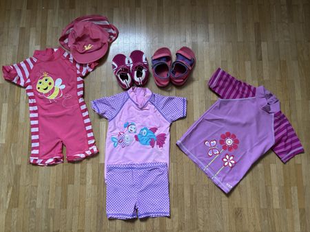 Badeset UV Gr. 92/98 und Badeschuhe