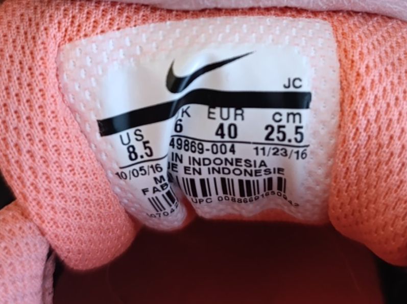 Nike Chaussures femmes: Nike Sneaker MD Runner 2, Grösse 40 – D'occasion à Silvaplana par Suomi3101 6