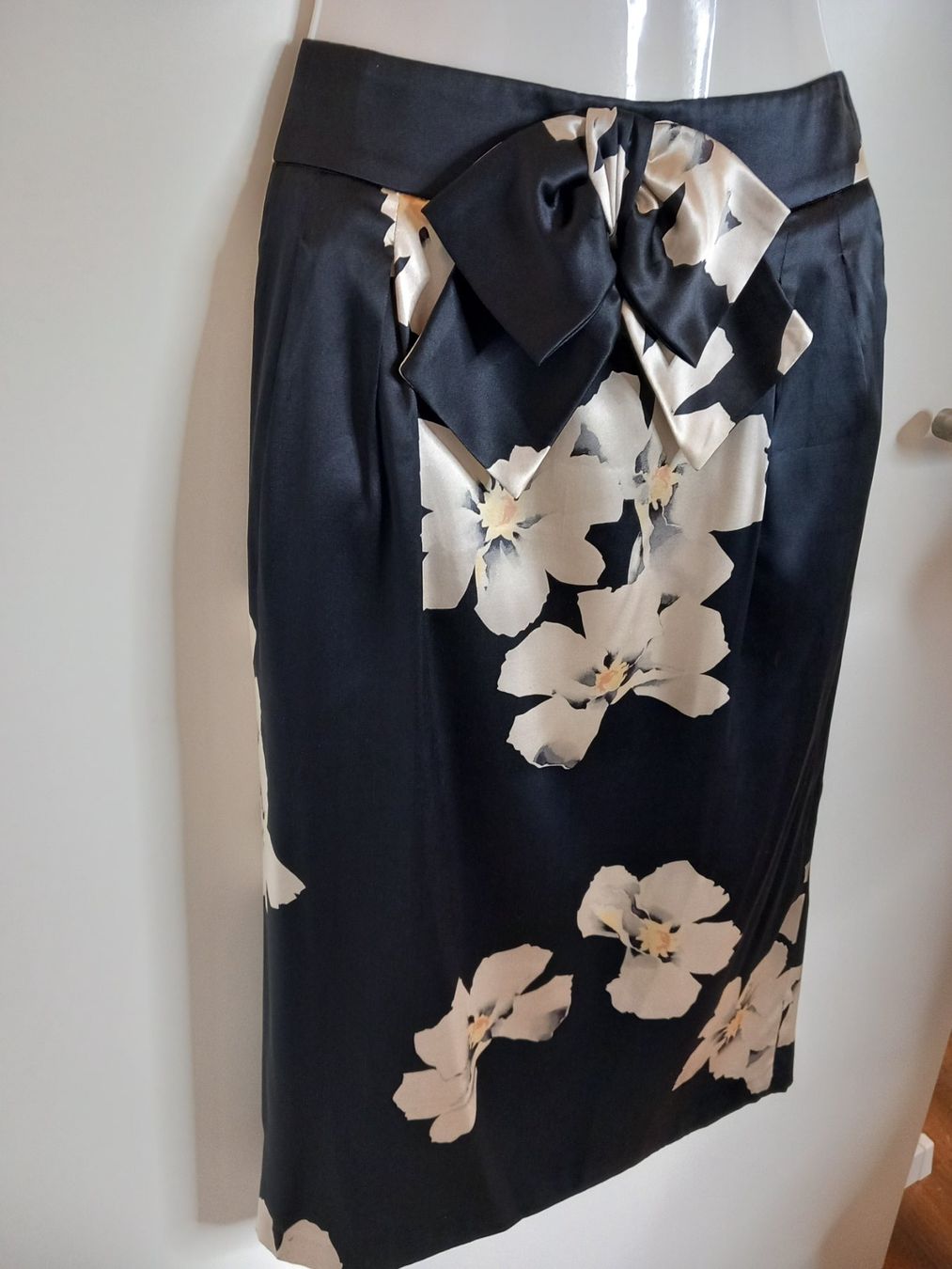 Gonne: Blumarine Damen Rock Gr-36 De – Nuovo (secondo la descrizione) da Zürich venduto da mar_mv5c