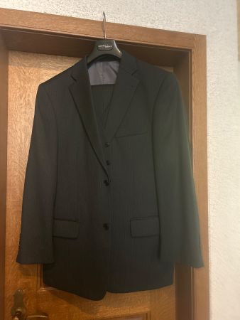 Herren-Anzug mit Hose und Gilet