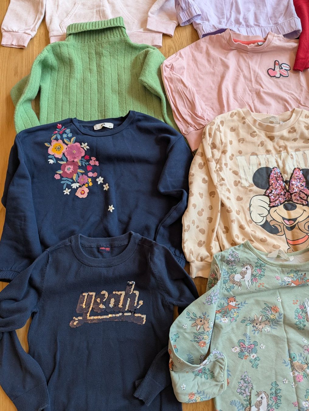 Pullover & Sweatshirts: Pullover Paket Grösse 122 - 128 – Gebraucht aus Wallisellen von Taurusit 1