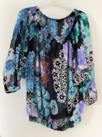 Sommerliche Bluse mit Blumenmuster