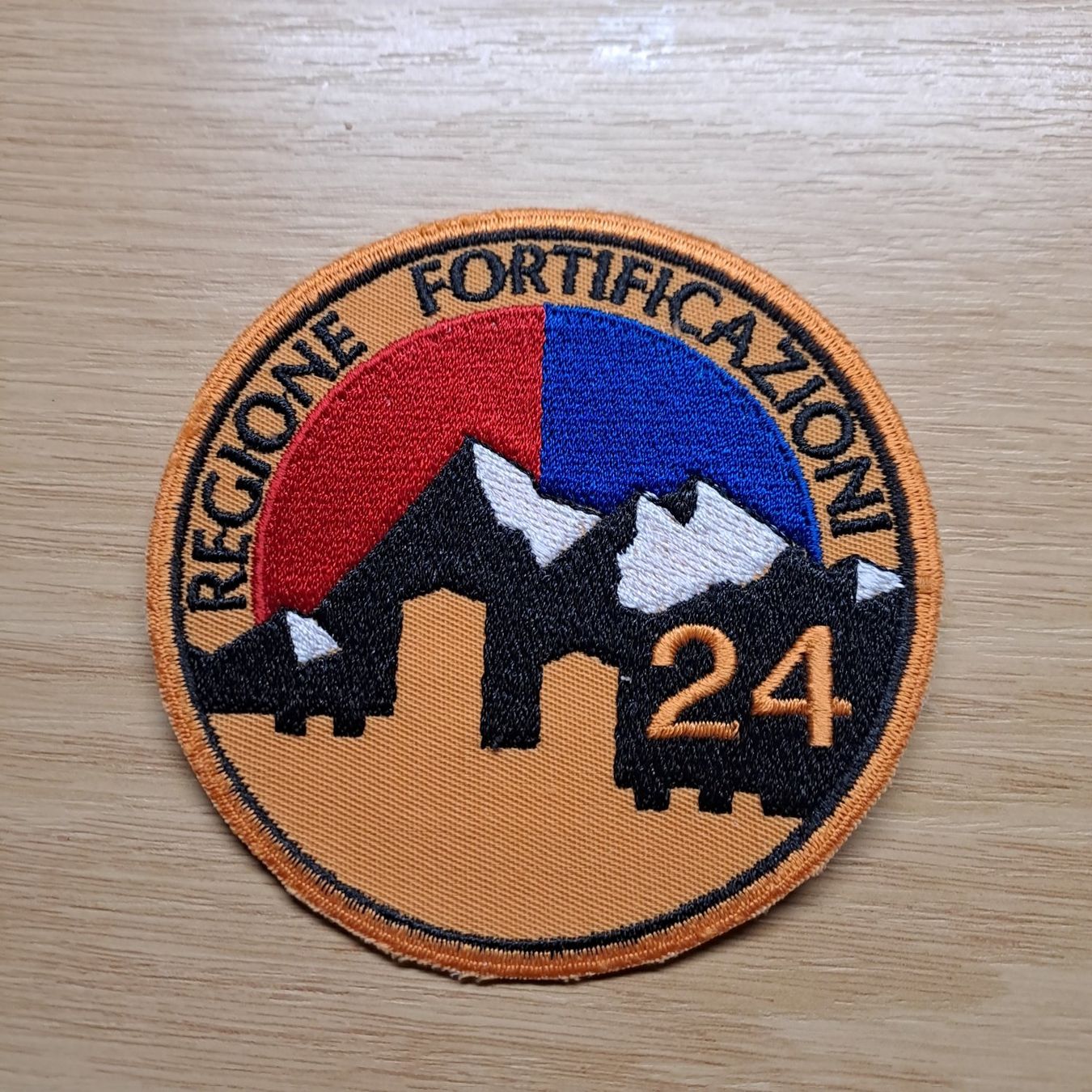 Schweizer Armee Placchette & Badge: Festungsregion 24 FWK – Usato da Gipf-Oberfrick venduto da Mig_29