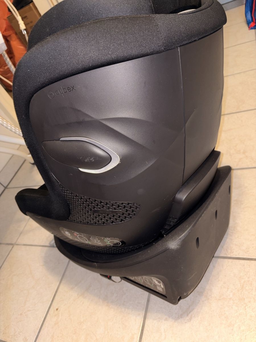 Cybex Seggiolini per auto: CYBEX Sirona Gi i-Size Plus moon black – Usato da Hausen AG venduto da 1lo 2