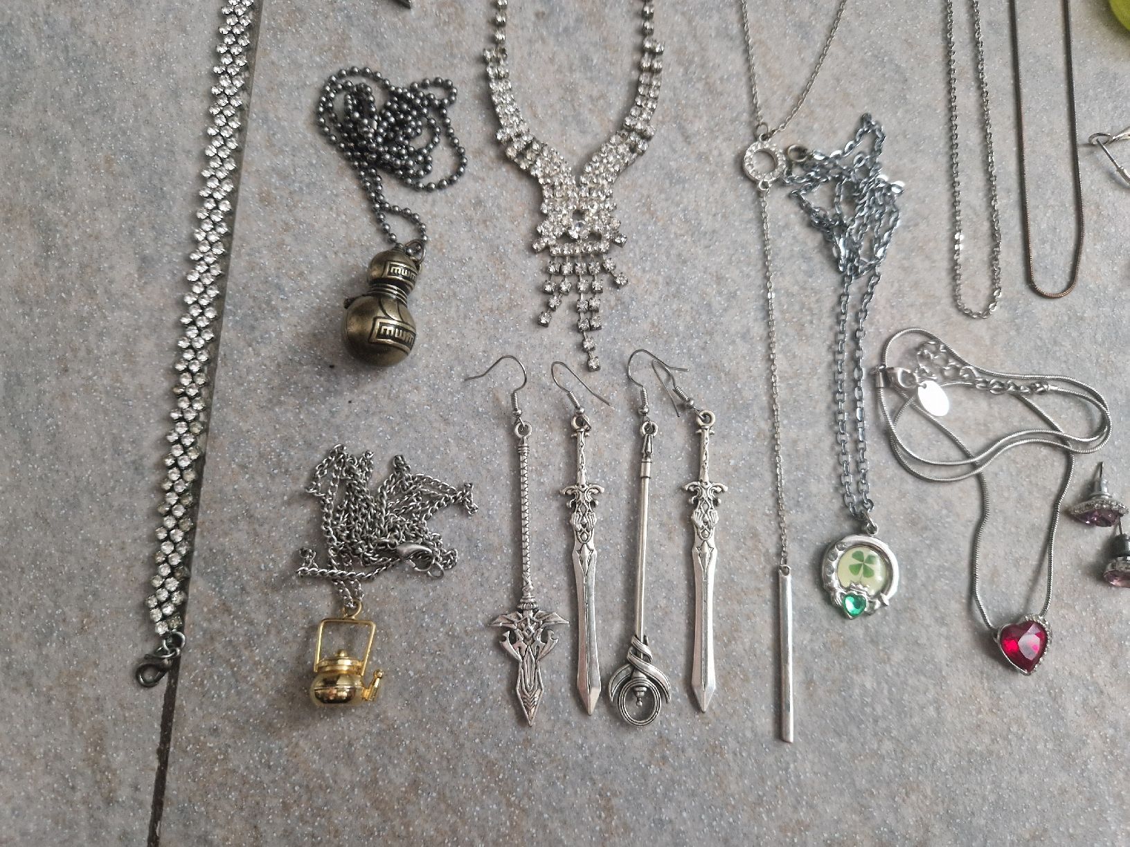 Altri gioielli: Grosses Konvolut Modeschmuck 2 – Usato da Zofingen venduto da TR1981 2