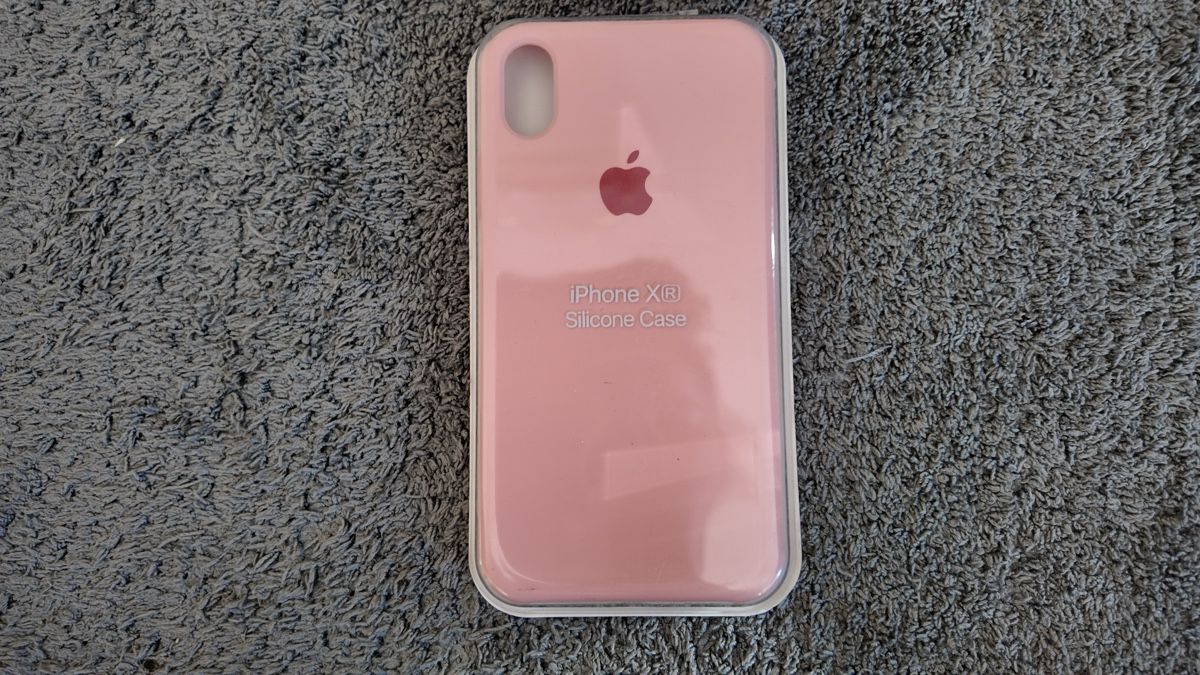 Apple Cover & Protezioni schermo: Coque d’iPhone XR rose en silicone – Nuovo e nell'imballaggio originale da Denges venduto da val_j8w7