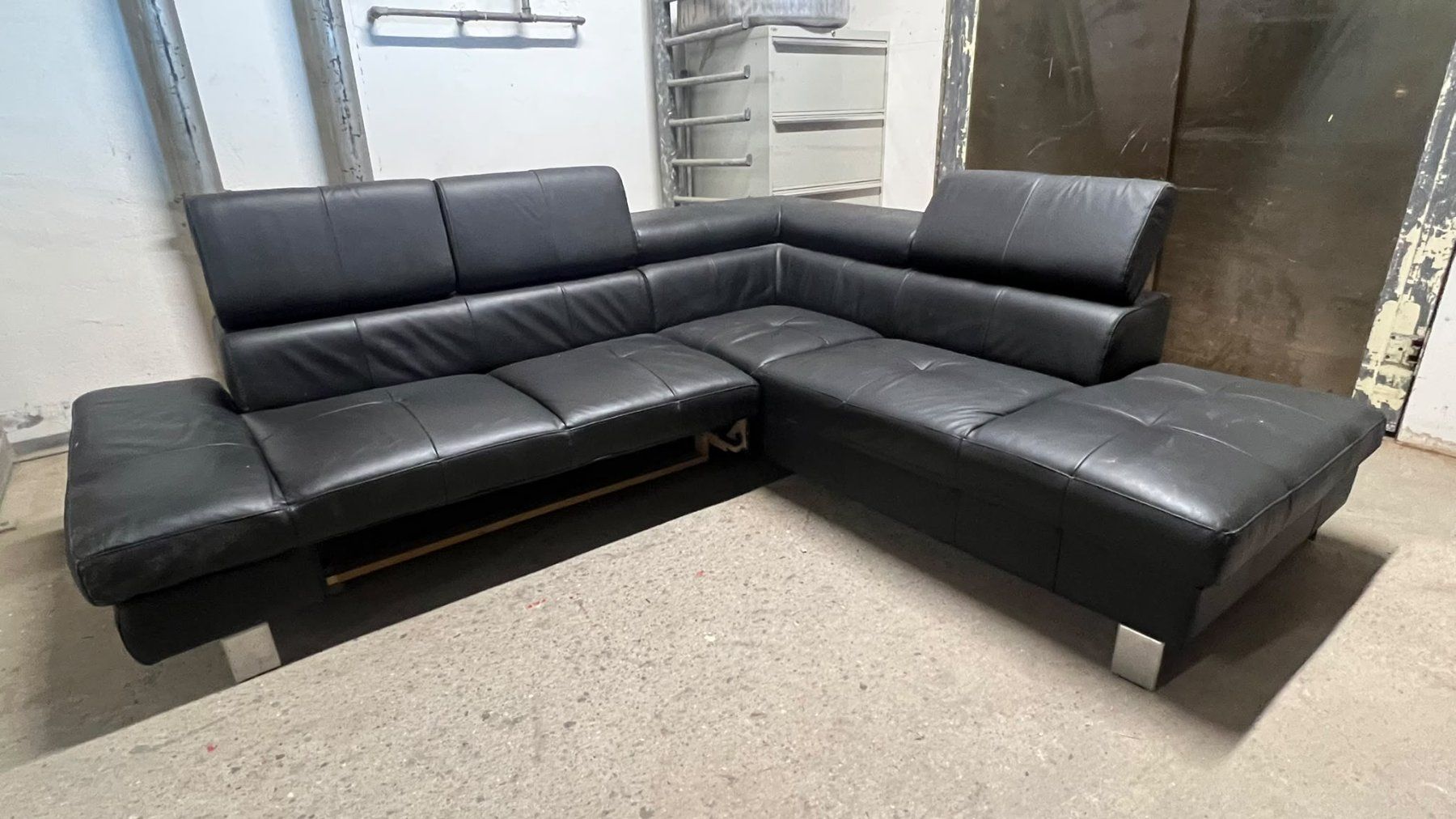 Sofas: Ecksofa aus Kunstleder – D'occasion à Teufen AR par MaMoCan