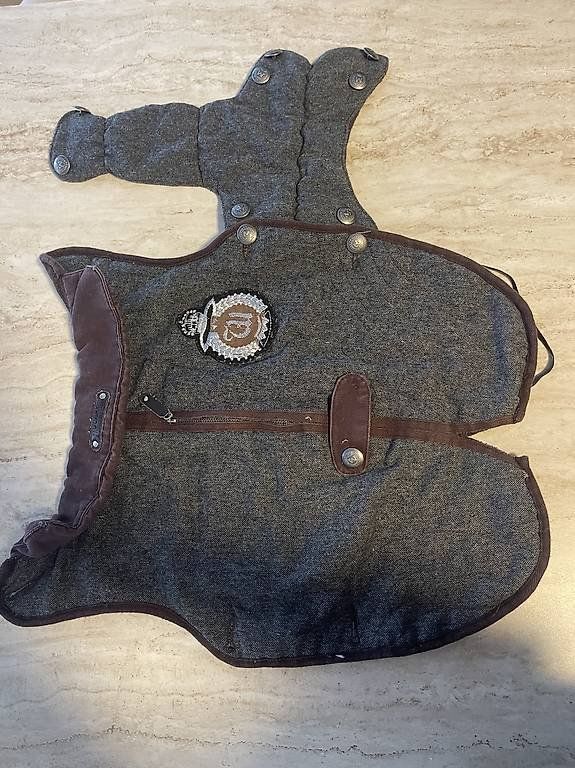 Abbigliamento: Hundemantel Grösse 42 – Usato da Rheineck venduto da FGeissler