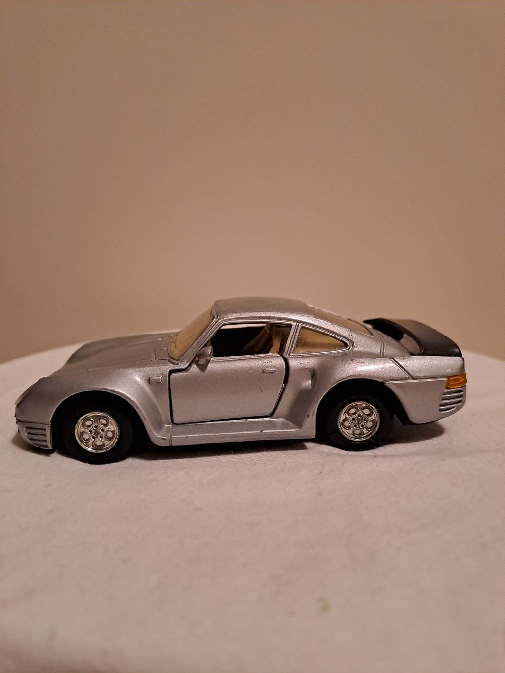 Porsche Modellautos: Vintage Porsche 959 Modellauto 1:35 – Gebraucht aus Wädenswil von FrieBro 1