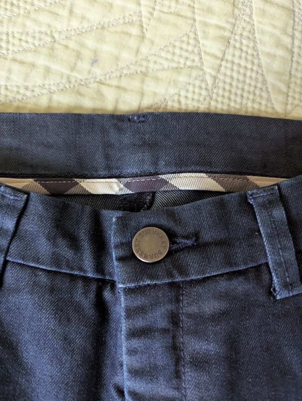 Burberry Jeans: Jeans by Burberry, it 38 – Usato da Bern venduto da tym_k7bc