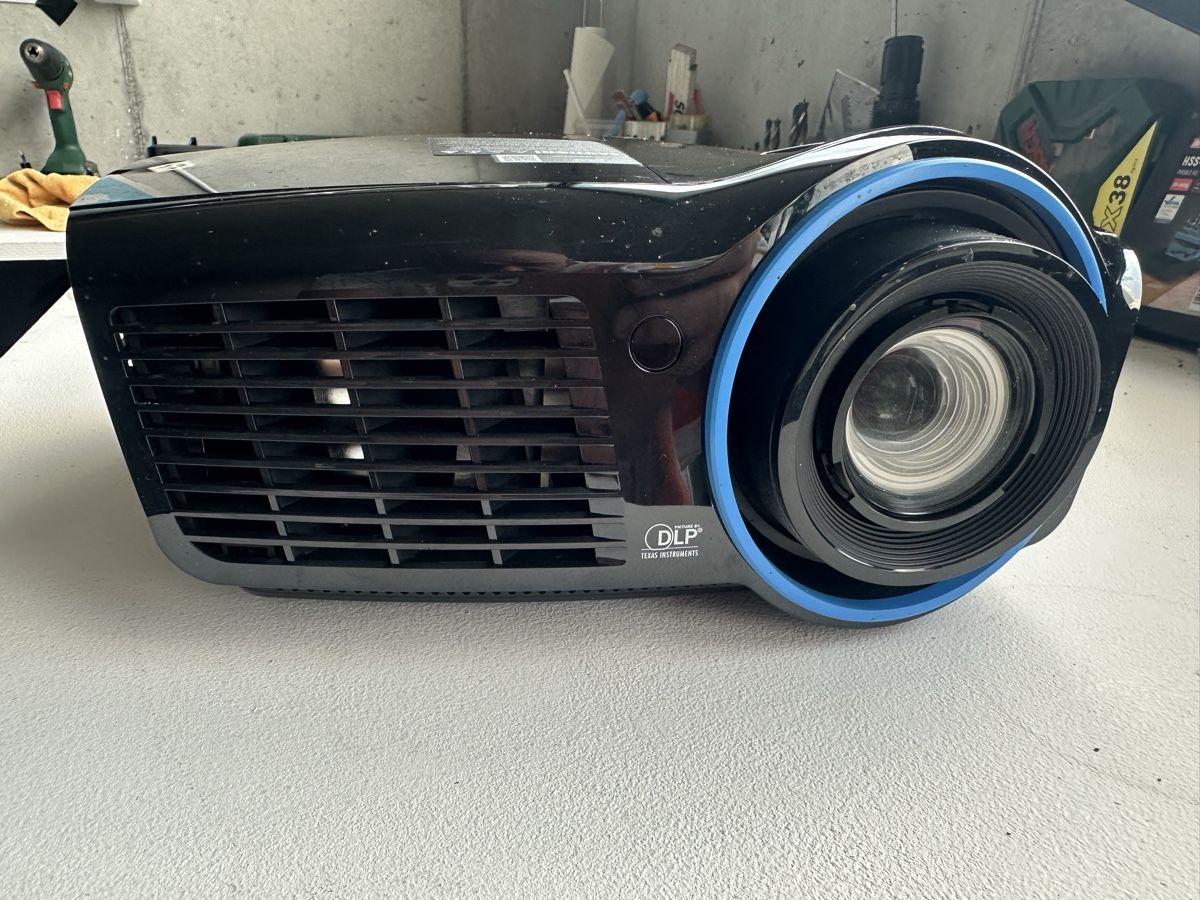 Infocus Proiettori: InFocus 3138HDa Beamer Full HD 1080p mit neuer Ersatzlampe – Usato da Rebstein venduto da maha1972 1