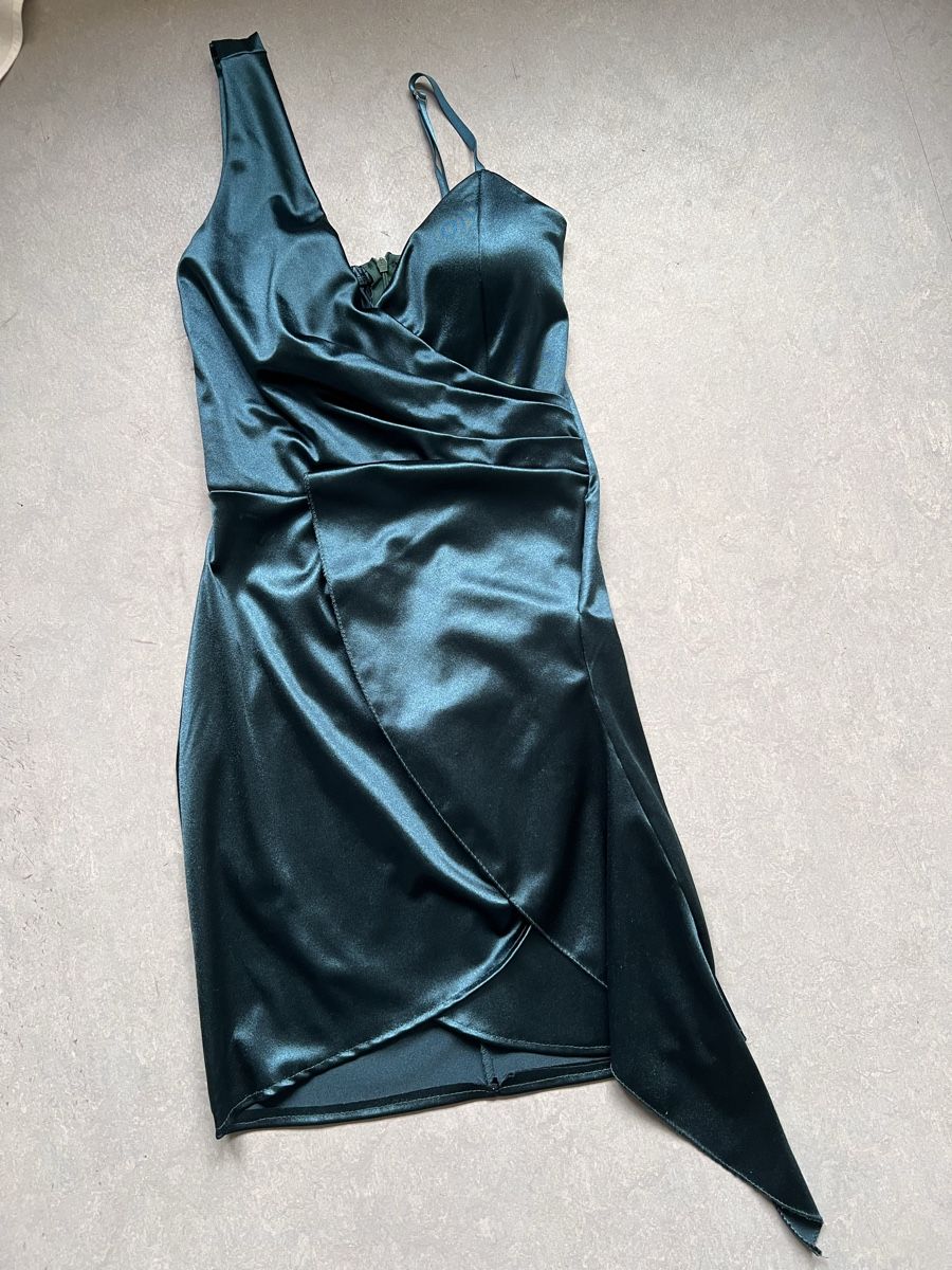 Vestiti: Satin Kleid Xs – Nuovo e nell'imballaggio originale da Uster venduto da SmartSales_zh