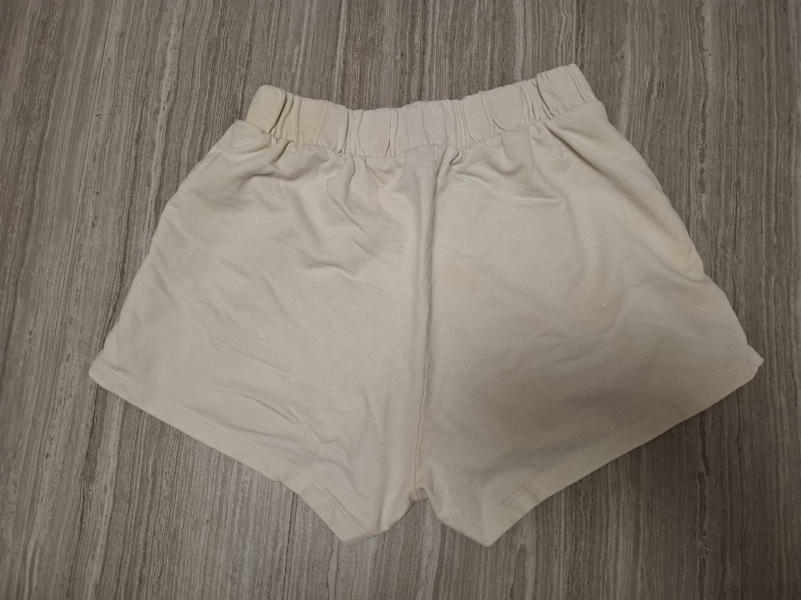 Pantaloni: short blanc-jaune/crème tie-dye taille 146 – Usato da Ecublens FR venduto da ame_y8tq 1