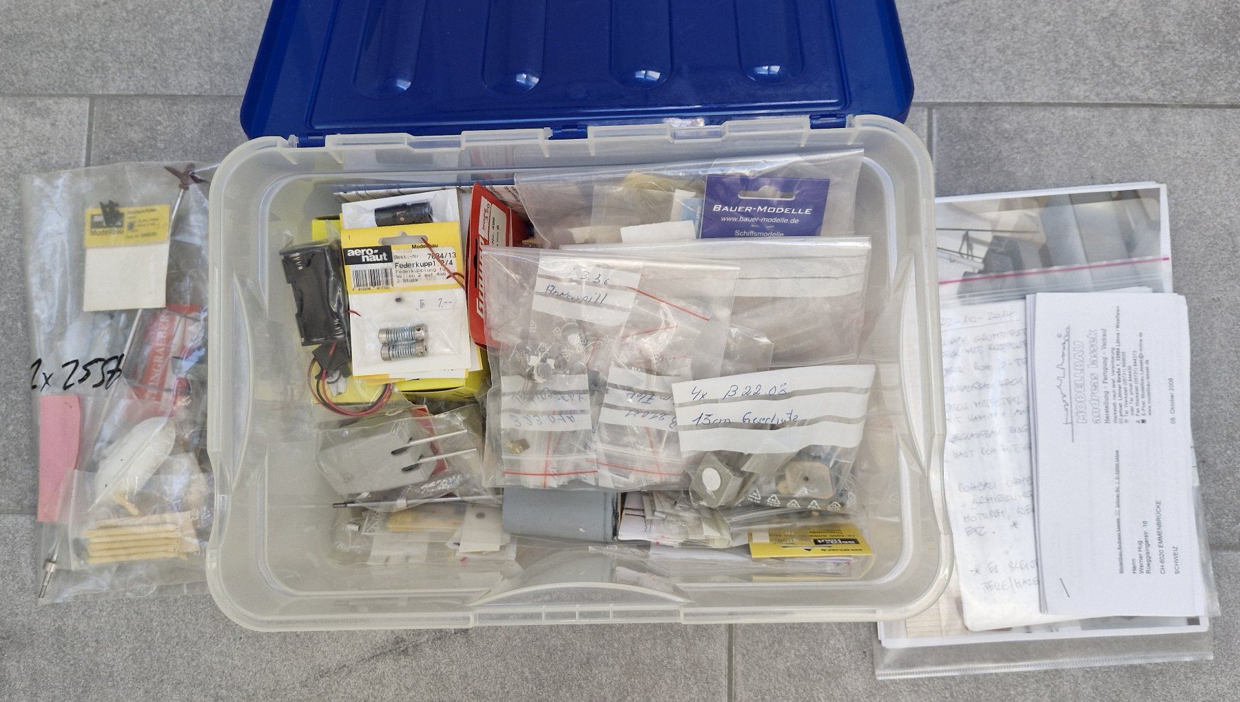 Modellismo RC: Modellrumpf und Teile zu Zerstörer oder anderes Schiff – Usato da Ennetbürgen venduto da wh2 5