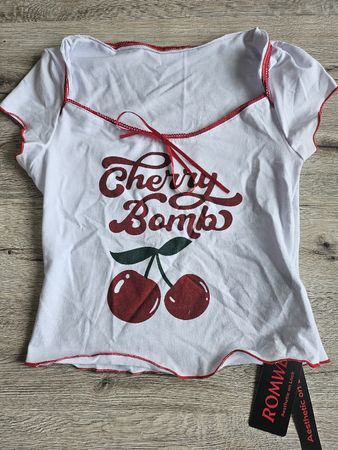 Romwe Cherry Bomb T-Shirt, Gr. S, Neu mit Etikett🍒!