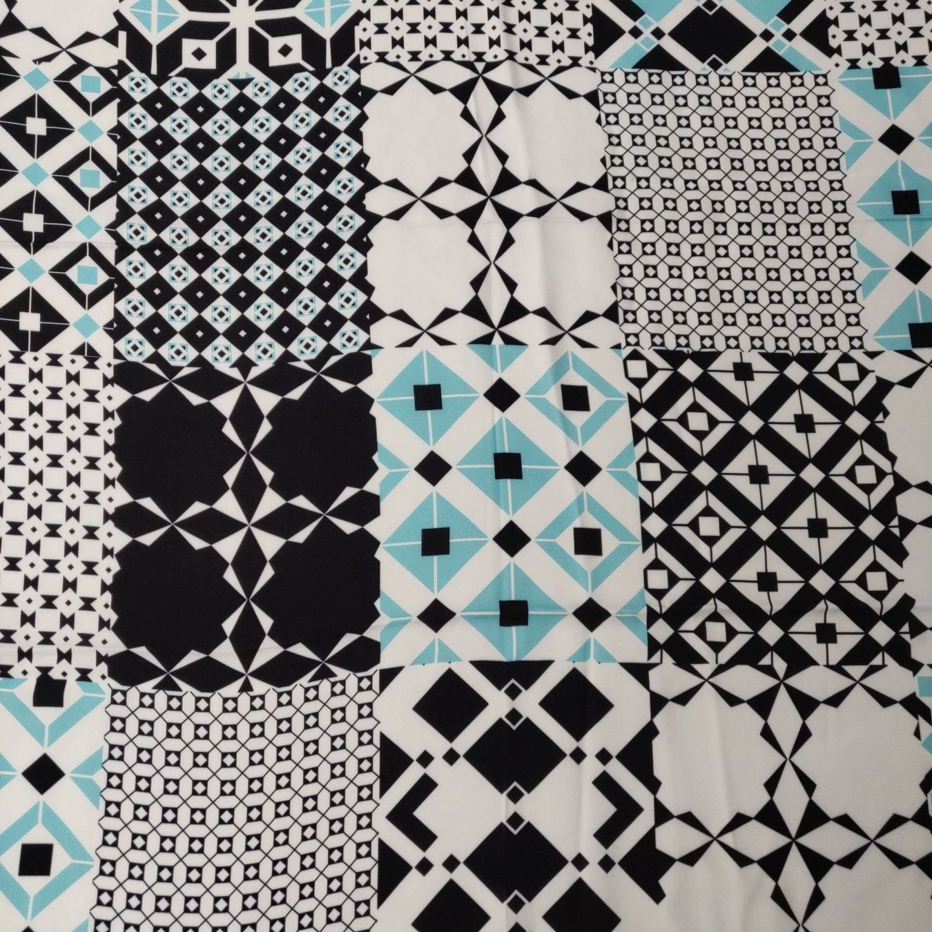 Tessuti: Viskose Cady von Isabell Marant 2x1.4m Square – Nuovo (secondo la descrizione) da Lufingen venduto da Voyager7