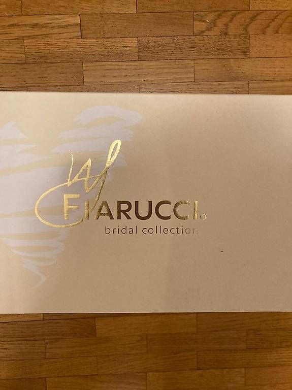 Scarpe da donna: Hochzeitsschuhe – Usato da Kriens venduto da Z2pw 1