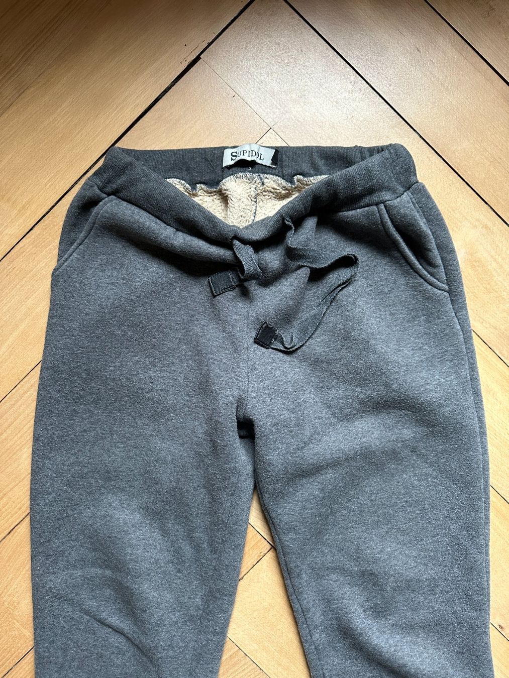 Pantaloni: SUPIDOL - Trainerhose grau warm L – Usato da Zürich venduto da Diazaio 1