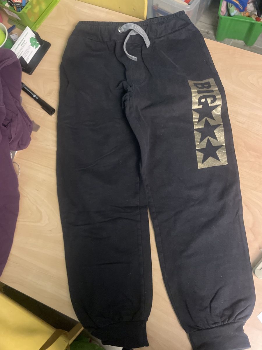 Pantaloni: Schwarze bpc Trainerhose Gr.158 – Usato da Obergerlafingen venduto da cabo4