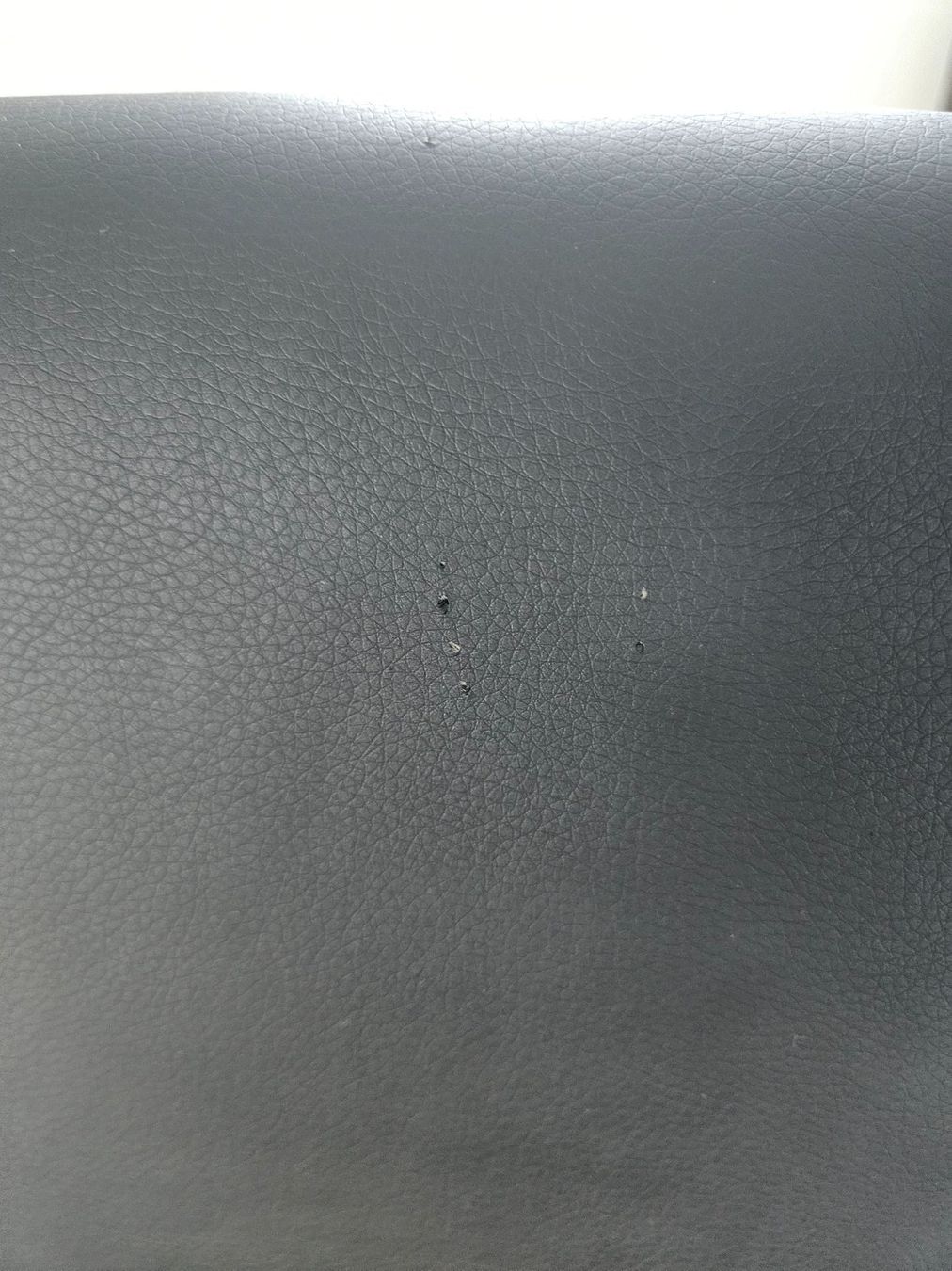 Conforama Sedie: chaises salon simili-cuir noir – Usato da Villaz-St-Pierre venduto da 2qu_7dg8 6