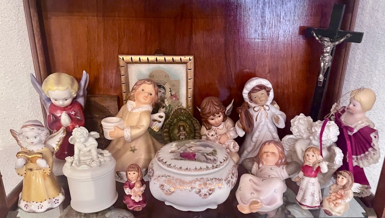 Vetrine: Vitrine inkl. Sammlung - diverse Engel etc. – Usato da Kleinlützel venduto da Schatzkiste_Laufen 4