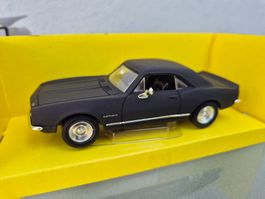 Chevrolet Camaro 1967 1:43 von Road signature