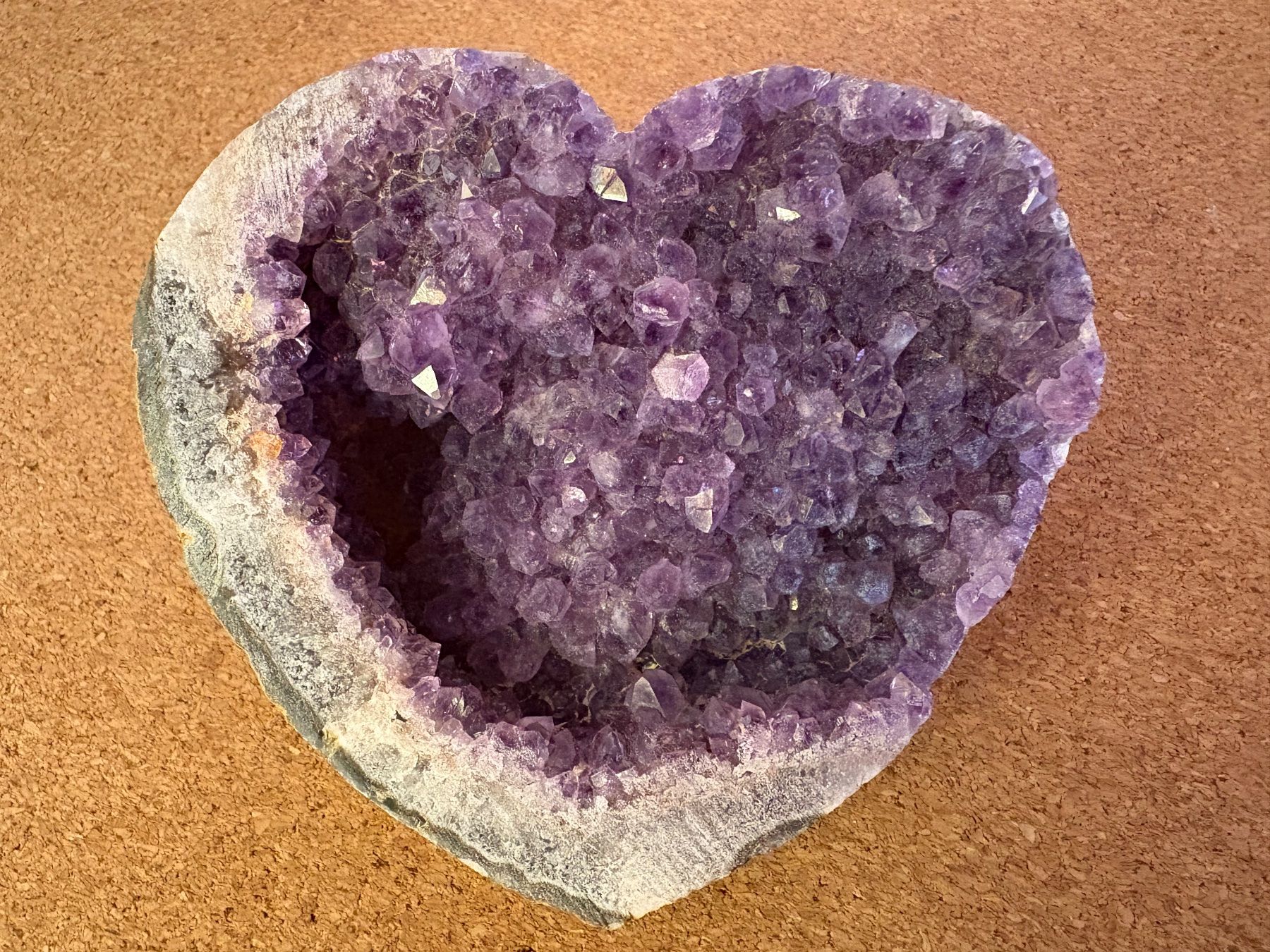 Edelsteine: Herz aus Amethyst Unikat – Gebraucht aus Chur von smart.shopper