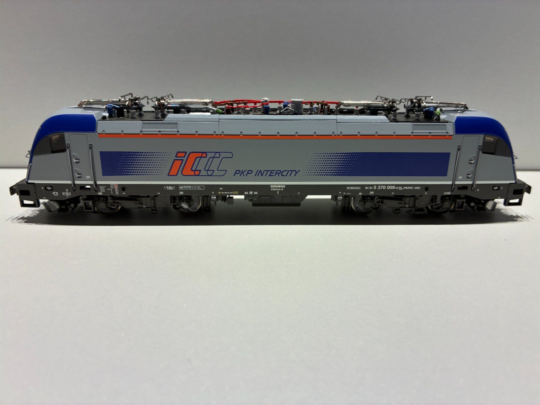 Roco Modelleisenbahnen: Roco 73841 PKP Taurus 370 – Neu und originalverpackt aus Le Pâquier-Montbarry von Patroni0