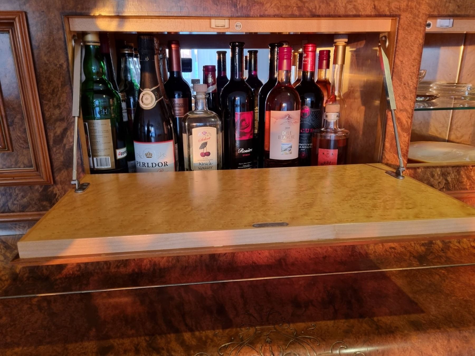 Strumenti musicali: Antikes Klavier als Bar..Einzelstück – Usato da Pfäffikon ZH venduto da Nick72 4