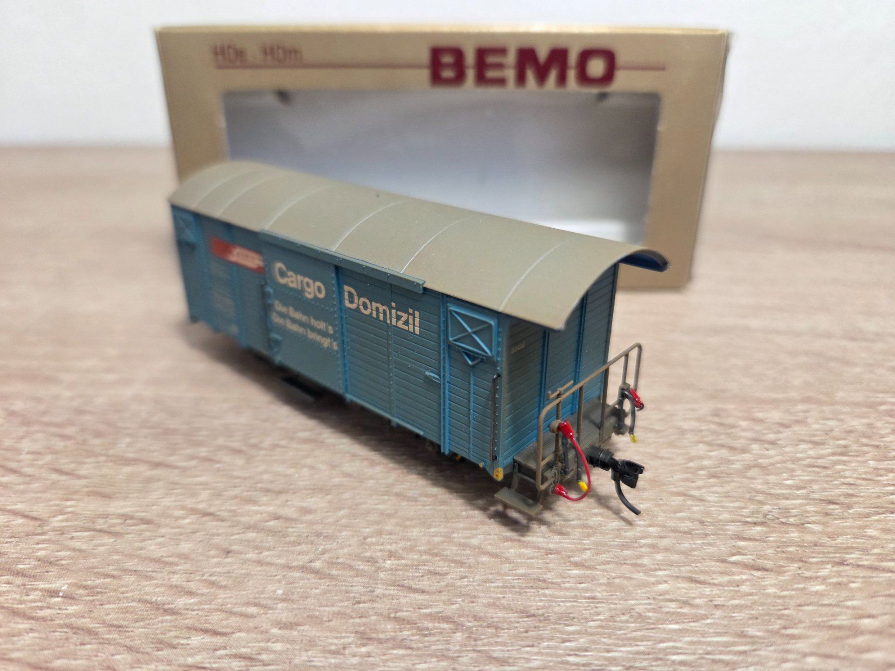 Bemo Modelleisenbahnen: Bemo 7482.100 Güterwagen Cargo RhB H0m – Gebraucht aus St-Aubin-Sauges von Lo_Go 3