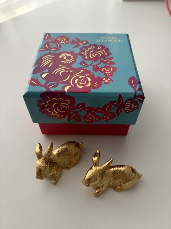 Royal Selangor gold-plated Rabbits Chopstick Rest pair (Neu (gemäss ...