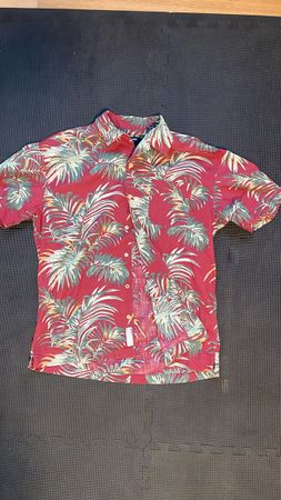 Sommerliches Hemd mit Palmenmuster, Grösse M, Top Zustand