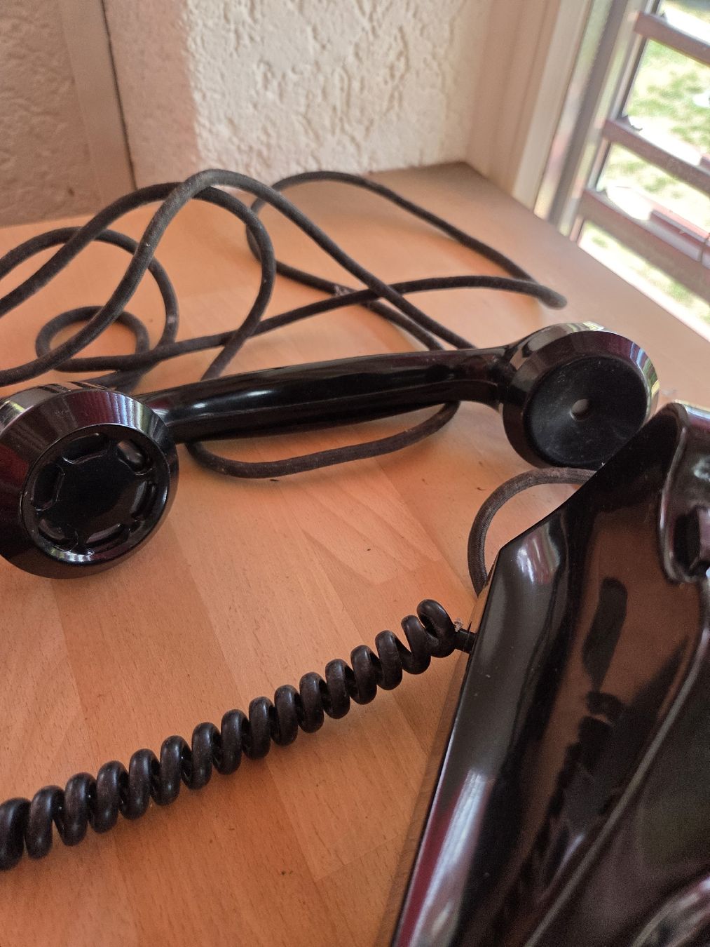 Téléphones: Altes PTT Tischtelefon Modell 50 – D'occasion à Rickenbach Sulz par Kodachrom 3