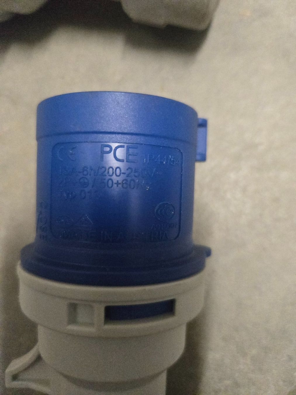 Spine: Konvolut CEE Stecker 16A + Kupplung 16A – Nuovo (secondo la descrizione) da Riedt b. Erlen venduto da 63ak 3