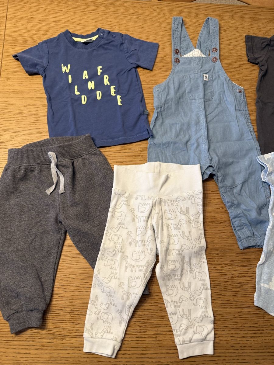 Lotti & Set di vestiti: Süesses Babykleider Set Grösse 74 – Usato da Frenkendorf venduto da YNWA23 2