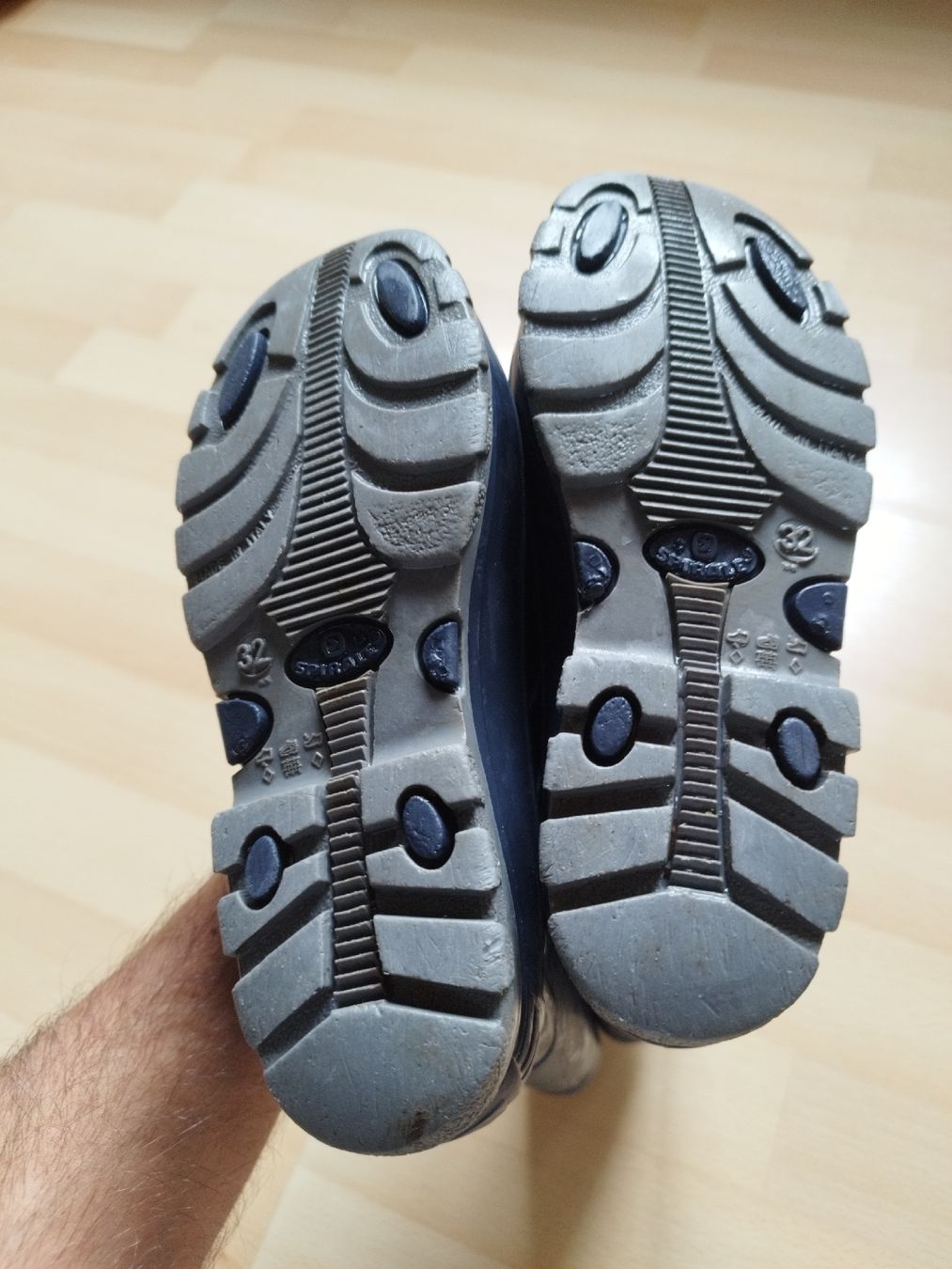 Schuhe für Jungen: Gummistiefel, Grösse 32, Top! – Gebraucht aus Rhäzüns von Badihuelsa 2
