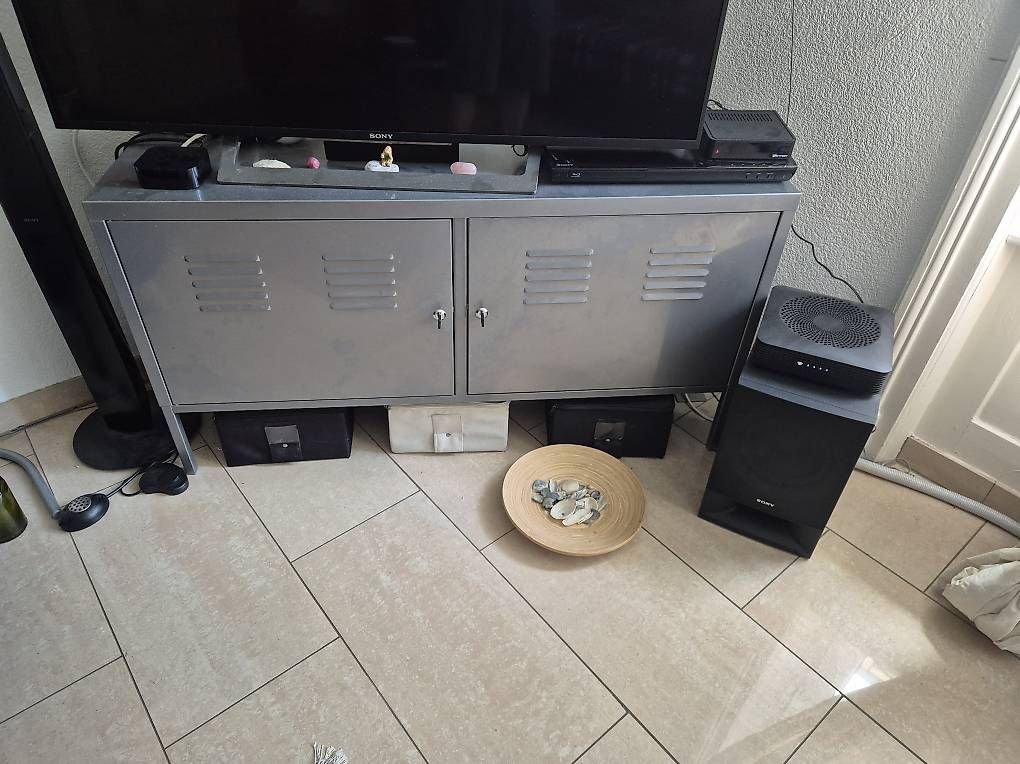 Ikea Mobili TV: Fernsehmöbel Ikea – Usato da Bern venduto da mat_v8vb