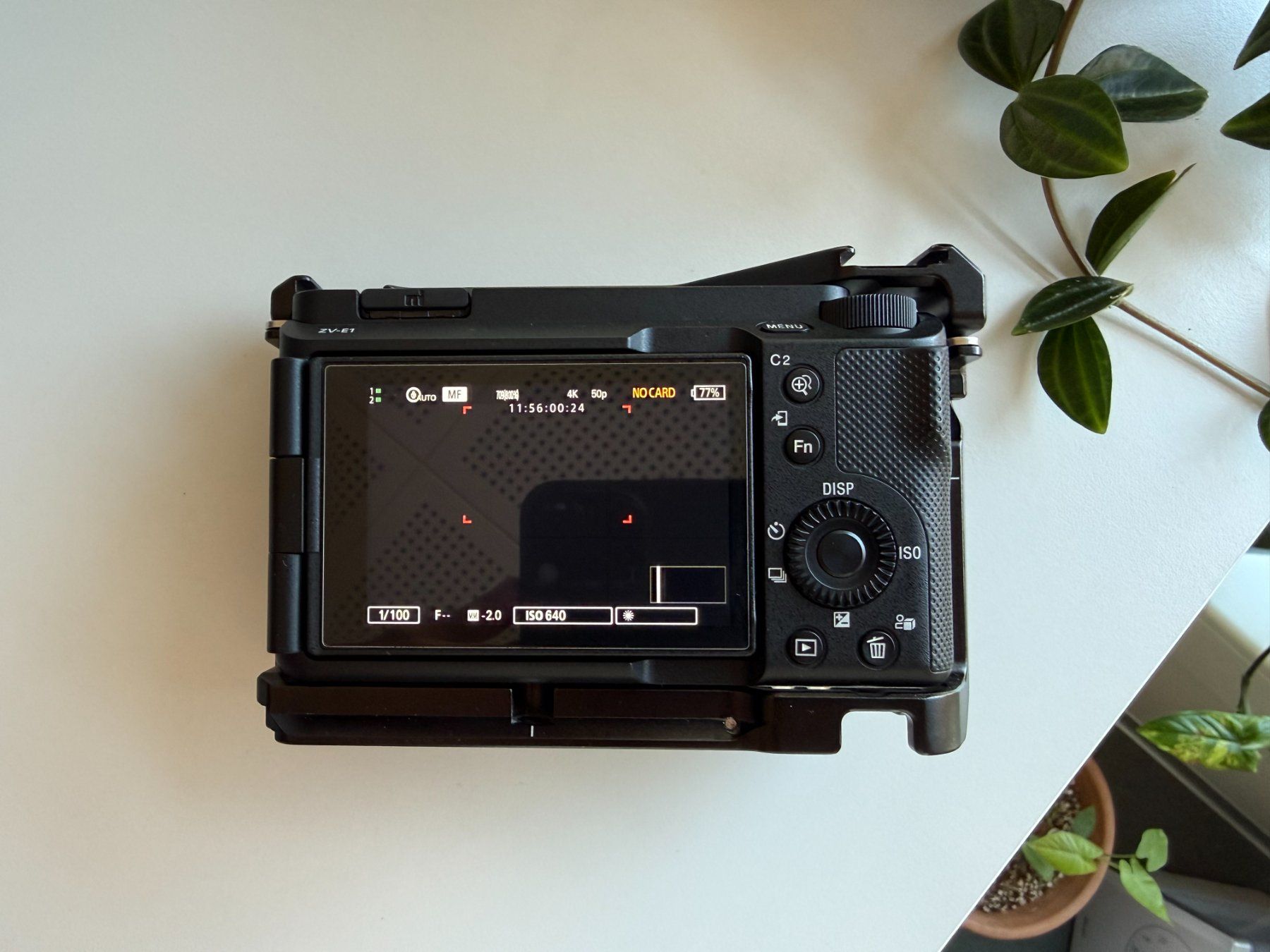 Sony Kamera: Sony ZV-E1, Vollformat, Schwarz, mit SmallRig Cage & Lüfter – Neu (gemäss Beschreibung) aus Mattwil von jj-fox 6