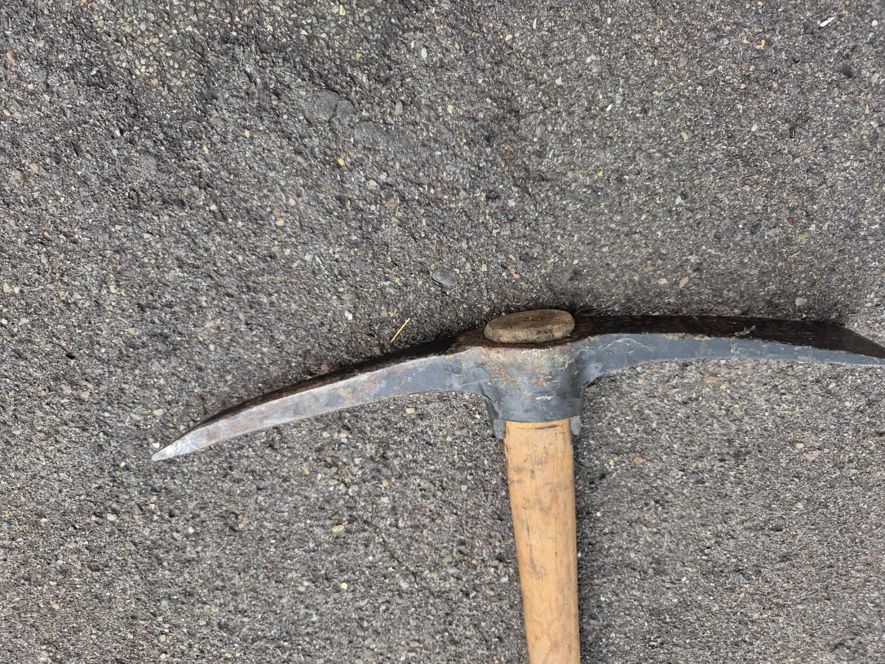 Attrezzatura da arrampicata: Spitzhacke mit Holzstiel 40cm gebraucht – Usato da Zürich venduto da Primanoctis 3