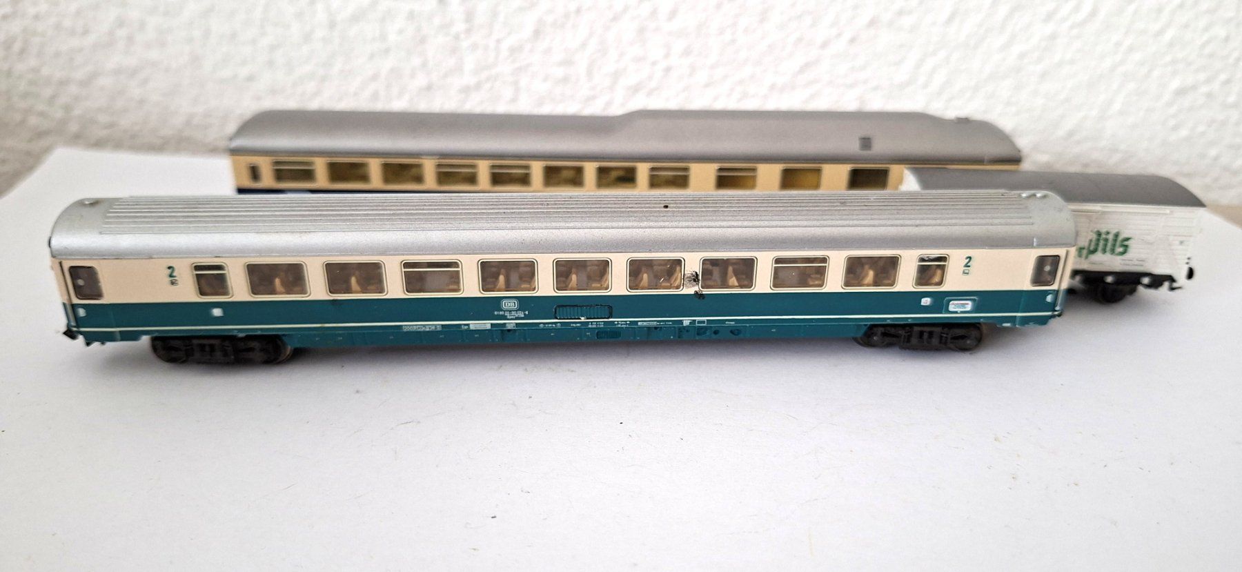 Fleischmann Modellini di ferrovie: Fleischmann / Minitrix und Arnold 3 Wagen DB / DR und DSG – Difettoso da Biberist venduto da Ntrains 3