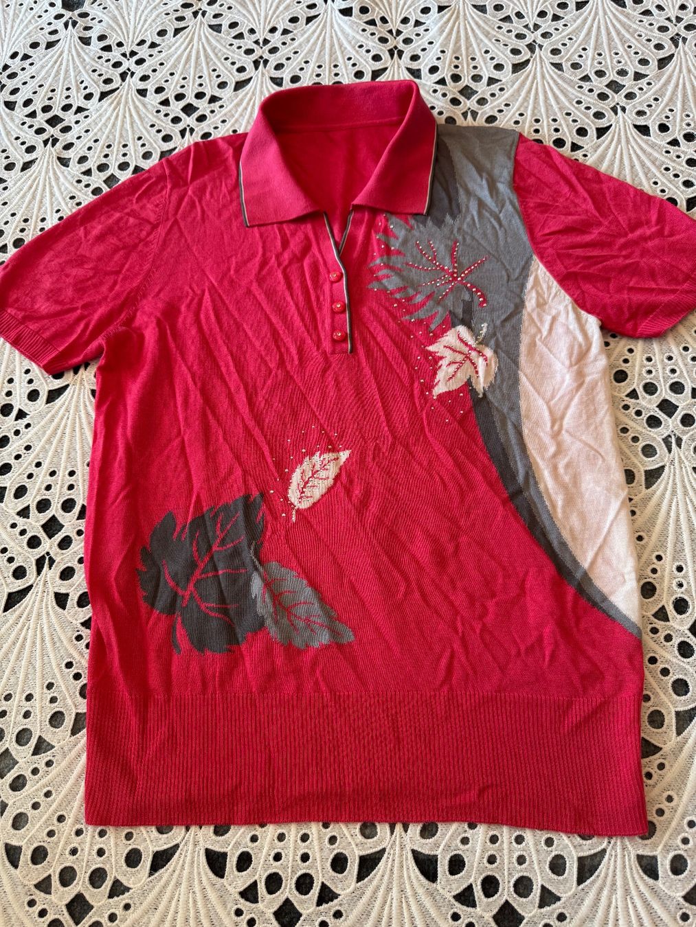 Magliette Polo: Damen-Polohemd mit Herbstlaub-Muster Gr M – Usato da Frenkendorf venduto da Style365 5