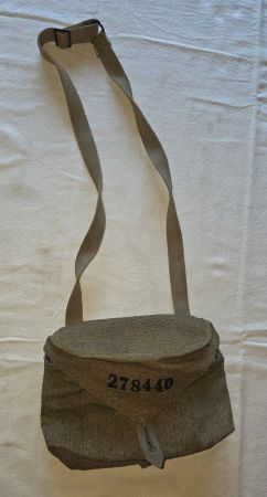 CH Armee Gasmaskentasche  mit Nr. 278440  / 50/60 Jahre
